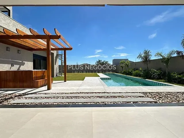 Casa com 1000m² 3 quartos e 5 banheiros, à venda, no bairro Parque Ecoresidencial Fazenda Jequitibá em Sorocaba