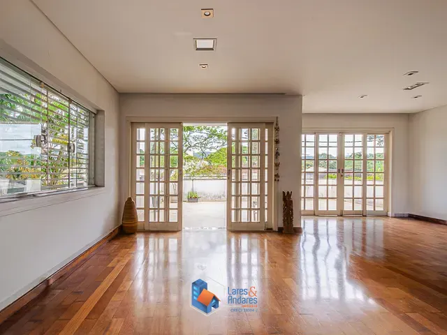 Casa com 370m² 2 quartos e 3 banheiros, à venda, no bairro Jardim Leonor Mendes de Barros em São Paulo