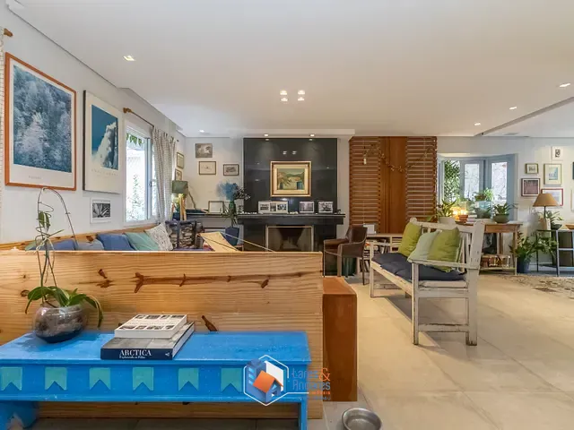 Casa com 330m² 3 quartos e 6 banheiros, à venda, no bairro Vila São Francisco em São Paulo
