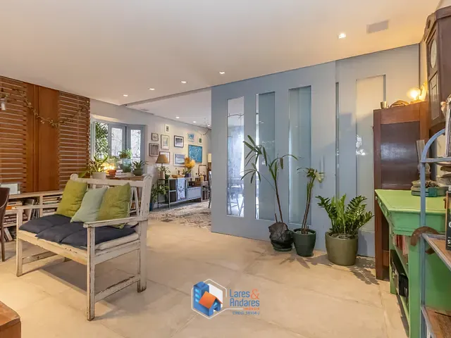 Casa com 330m² 3 quartos e 6 banheiros, à venda, no bairro Vila São Francisco em São Paulo