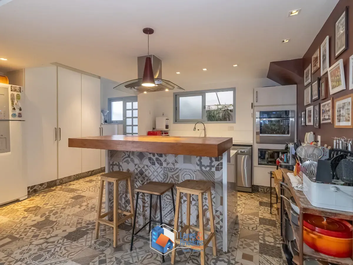 Casa, 3 quartos, 330 m² - Foto 10