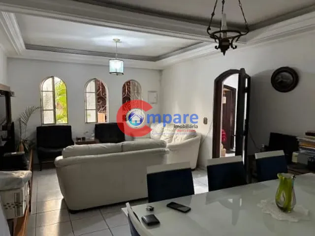 Casa com 450m² 4 quartos e 2 banheiros, à venda, no bairro Vila Cocaia em Guarulhos