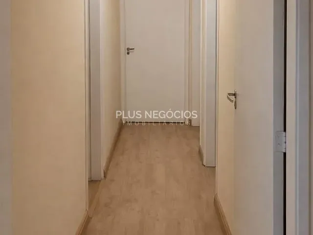 Casa com 300m² 4 quartos e 3 banheiros, à venda, no bairro Campolim/Elton Ville em Sorocaba