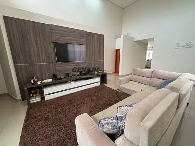 Casa com 360m² 4 quartos e 5 banheiros, à venda, no bairro Jardim Residencial Dona Lucilla em Indaiatuba