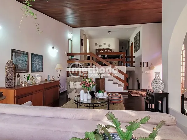 Casa com 360m² 4 quartos e 4 banheiros, à venda, no bairro Vila Brandina em Campinas