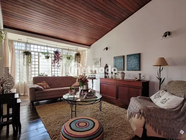 Casa com 360m² 4 quartos e 4 banheiros, à venda, no bairro Vila Brandina em Campinas