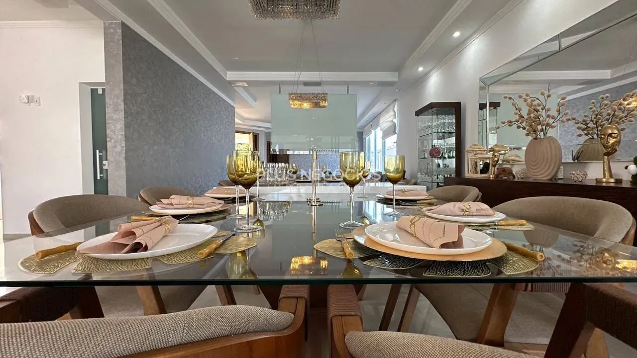 Casa, 5 quartos, 445 m² - Foto 1