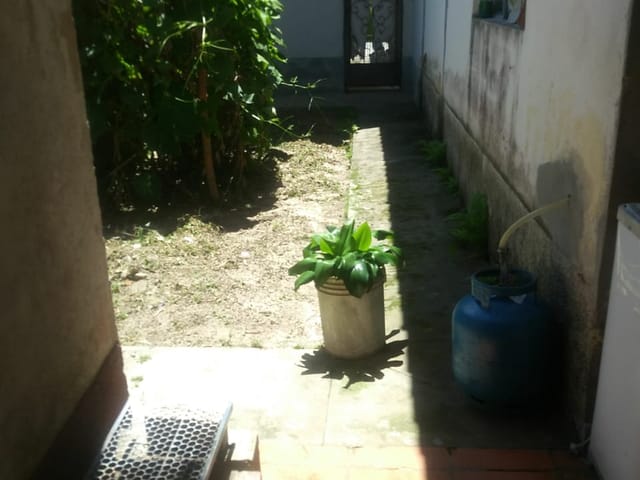 Casa com 420m² 3 quartos e 1 banheiro, à venda, no bairro Vila São João em Pindamonhangaba