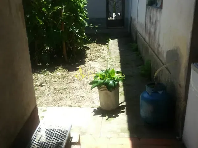 Casa com 420m² 3 quartos e 1 banheiro, à venda, no bairro Vila São João em Pindamonhangaba