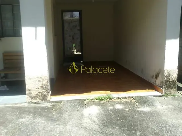 Casa com 420m² 3 quartos e 1 banheiro, à venda, no bairro Vila São João em Pindamonhangaba