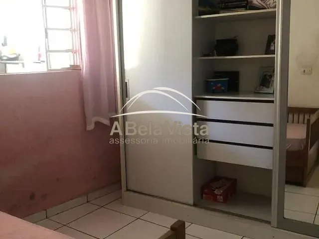 Casa com 254m² 5 quartos e 2 banheiros, à venda, no bairro JD DAS FLORES em Osasco