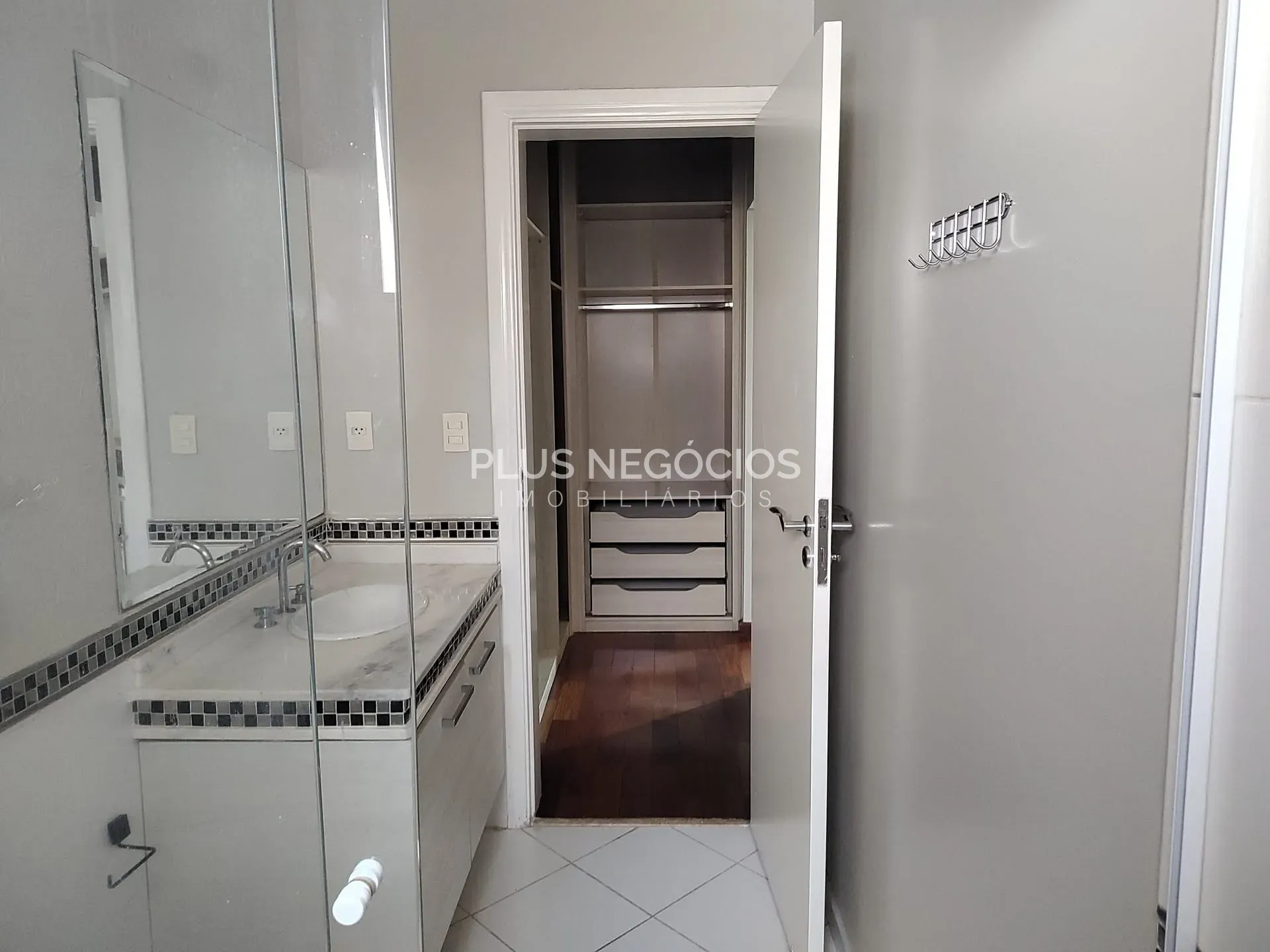 Casa, 4 quartos, 421 m² - Foto 55