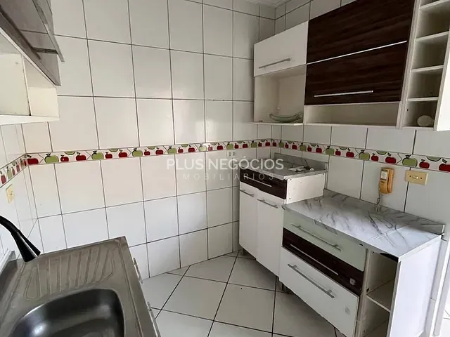 Casa com 150m² 2 quartos e 1 banheiro, à venda, no bairro Lopes de Oliveira em Sorocaba