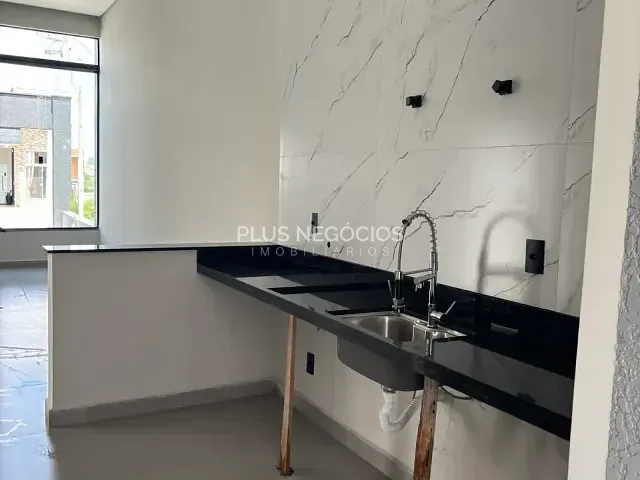 Casa 3 quartos e 2 banheiros, à venda, no bairro Horto Florestal em Sorocaba
