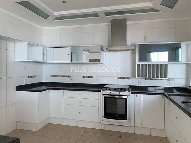 Casa com 350m² 3 quartos e 5 banheiros, à venda ou para alugar, no bairro Parque Residencial Villa dos Inglezes em Sorocaba