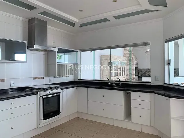 Casa com 350m² 3 quartos e 5 banheiros, à venda ou para alugar, no bairro Parque Residencial Villa dos Inglezes em Sorocaba