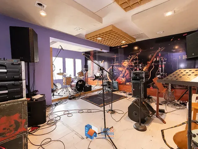 Casa com 256m² 5 quartos e 4 banheiros, à venda, no bairro Vila Madalena em São Paulo