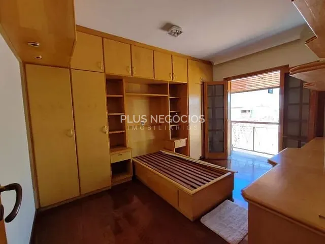Casa com 300m² 3 quartos e 4 banheiros, à venda ou para alugar, no bairro Granja Olga I em Sorocaba