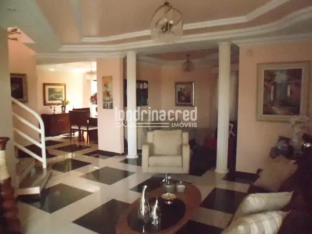 Casa com 330m² 4 quartos e 5 banheiros, à venda, no bairro Jardim Morumbi em Cambé