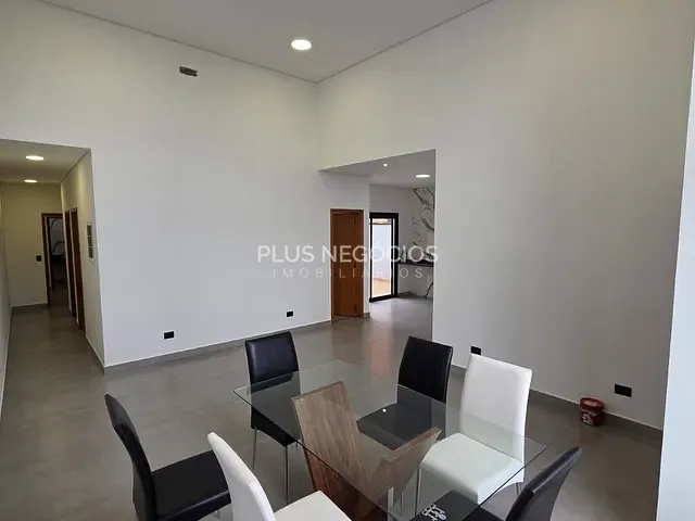 Casa com 250m² 3 quartos e 3 banheiros, à venda, no bairro Cajuru do Sul em Sorocaba