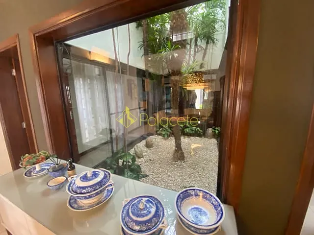 Casa com 600m² 3 quartos e 2 banheiros, à venda, no bairro Internacional Park em Guaratinguetá