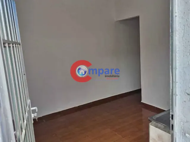 Casa 1 quarto e 1 banheiro, à venda, no bairro Jardim Santa Maria em Guarulhos
