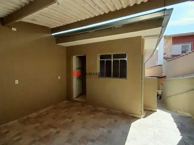 Casa 1 quarto e 1 banheiro, para alugar, no bairro Olímpico em São Caetano do Sul