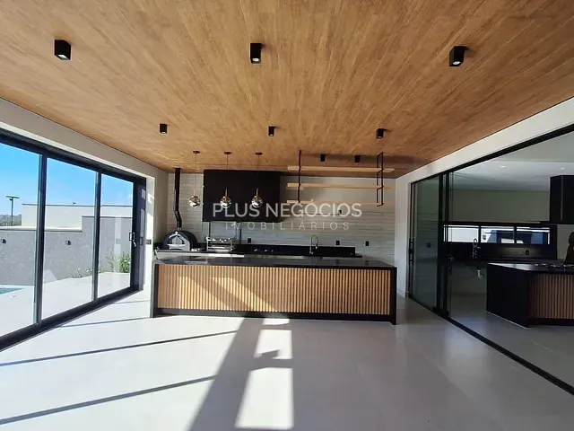 Casa com 1000m² 4 quartos e 6 banheiros, à venda, no bairro Residencial Saint Patrick em Sorocaba