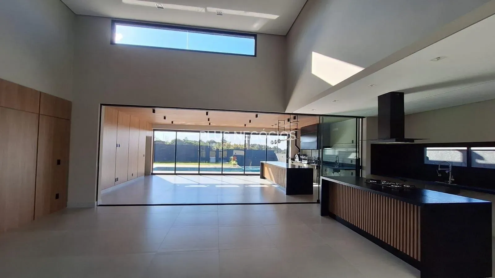 Casa, 4 quartos, 450 m² - Foto 1