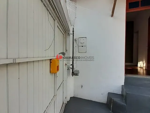Casa 2 quartos e 1 banheiro, para alugar, no bairro Santa Maria em São Caetano do Sul