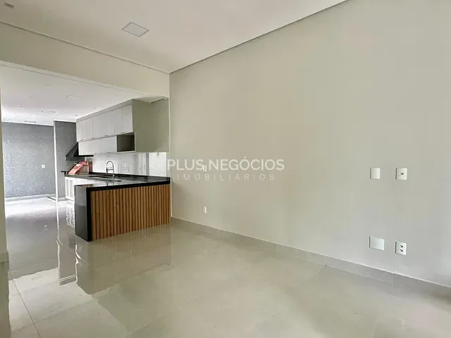 Casa com 160m² 3 quartos e 4 banheiros, à venda, no bairro Cajuru do Sul em Sorocaba