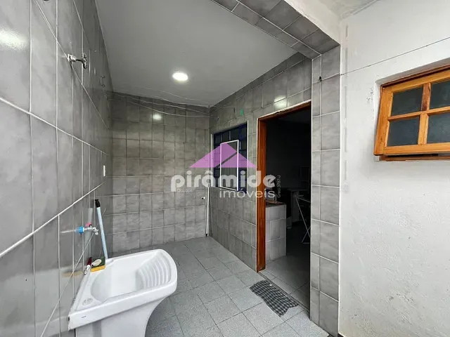 Casa com 141m² 2 quartos e 1 banheiro, à venda, no bairro Jardim Margareth em São José dos Campos
