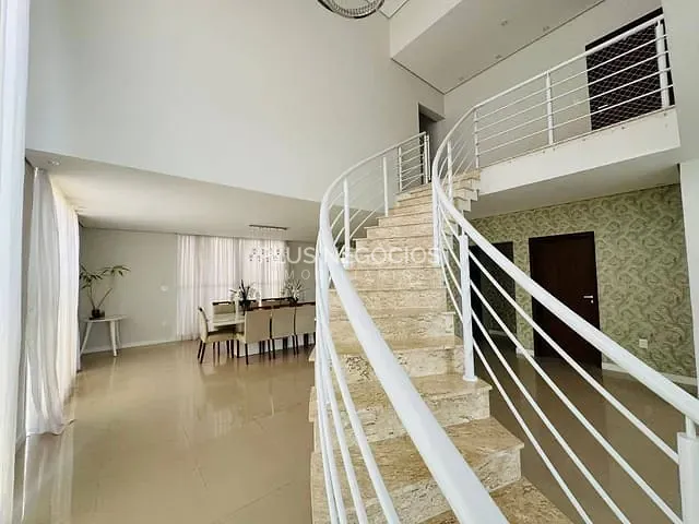Casa com 435m² 3 quartos e 5 banheiros, à venda ou para alugar, no bairro Jardim Pagliato em Sorocaba