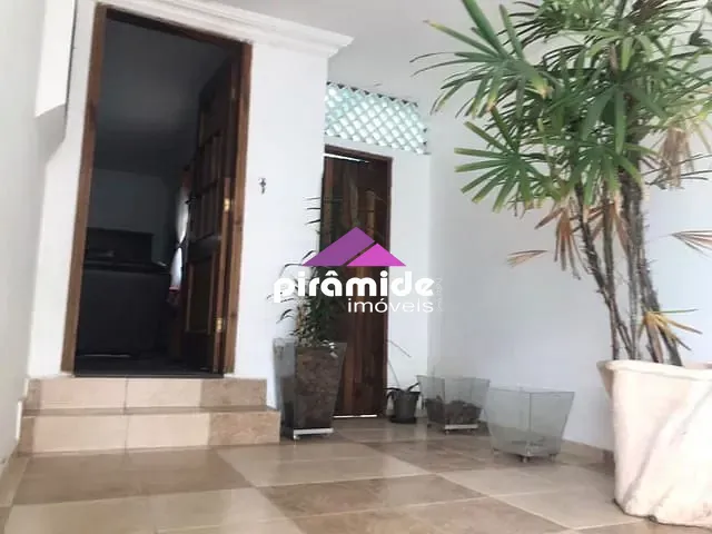 Casa com 220m² 3 quartos e 1 banheiro, à venda, no bairro Centro em São José dos Campos