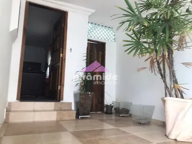 Casa com 220m² 3 quartos e 1 banheiro, à venda, no bairro Centro em São José dos Campos