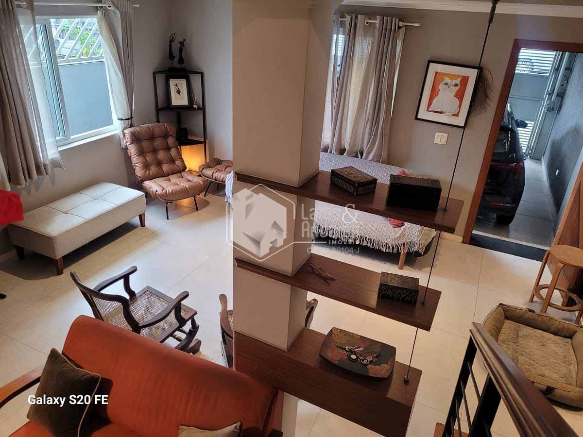 Casa, 3 quartos, 180 m² - Foto 1