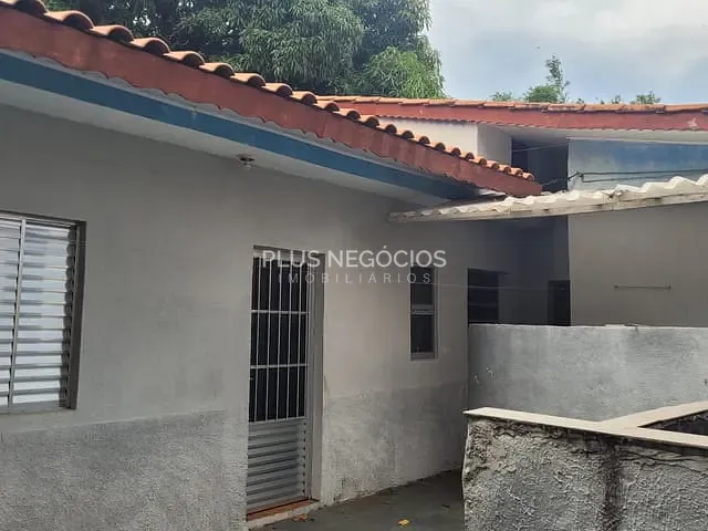 Casa com 400m² 3 quartos e 4 banheiros, à venda, no bairro Vila Leão em Sorocaba