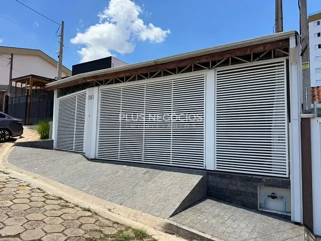 Casa com 256m² 3 quartos e 3 banheiros, à venda, no bairro Vila Barcelona em Sorocaba