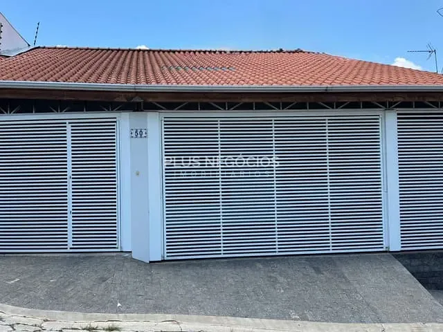 Casa com 256m² 3 quartos e 3 banheiros, à venda, no bairro Vila Barcelona em Sorocaba