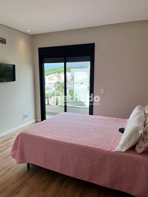 Casa, 3 quartos, 290 m² - Foto 9