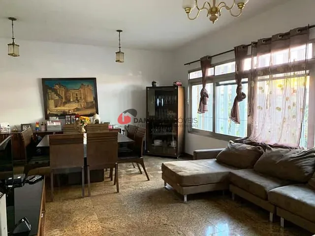 Casa com 700m² 2 quartos e 3 banheiros, para alugar, no bairro Santa Paula em São Caetano do Sul