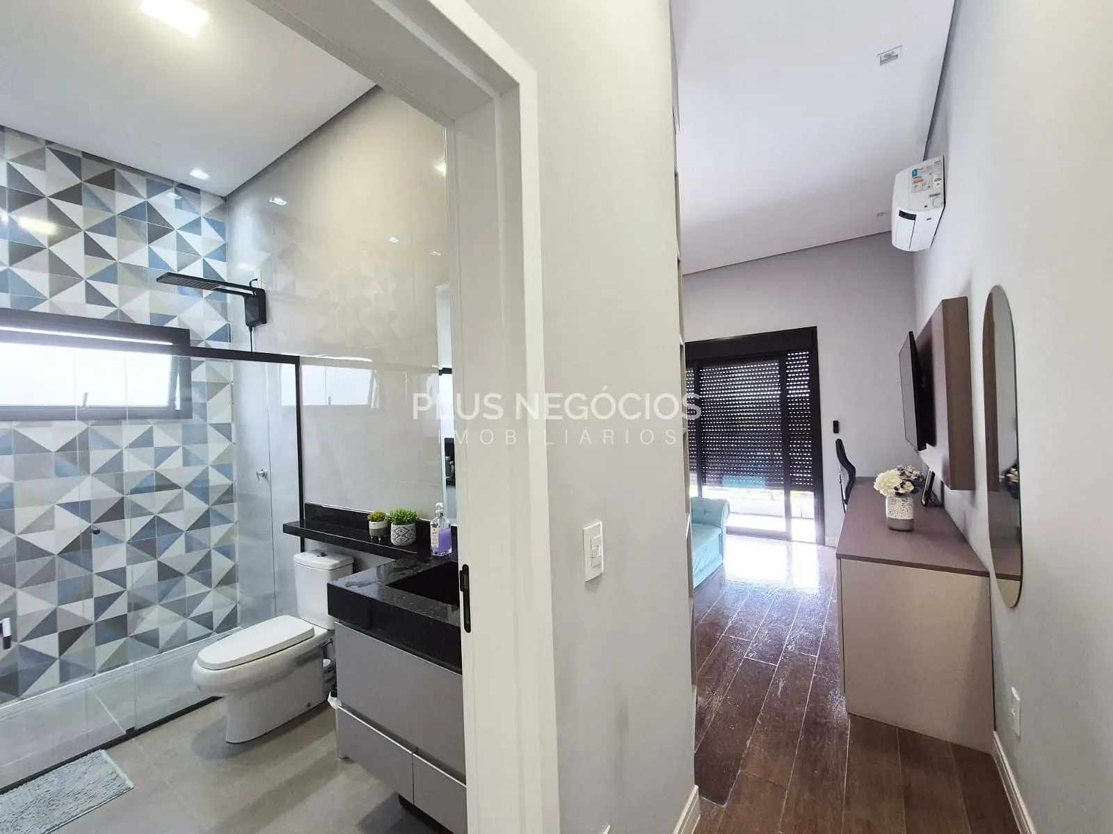 Casa, 3 quartos, 241 m² - Foto 2