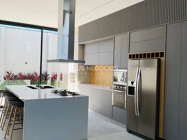 Casa 3 quartos e 5 banheiros, à venda, no bairro Vila Martins em Itu