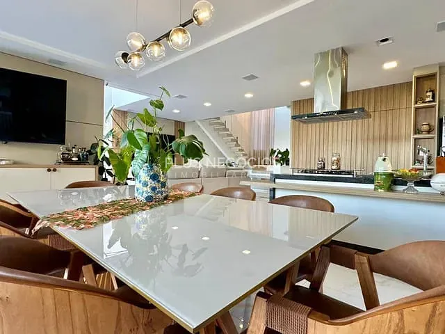 Casa com 230m² 3 quartos e 2 banheiros, à venda, no bairro Cyrela Lansdcape Esplanada em Votorantim