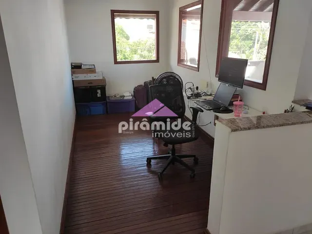 Casa com 311m² 4 quartos e 3 banheiros, à venda, no bairro Vila Atlântica em Caraguatatuba