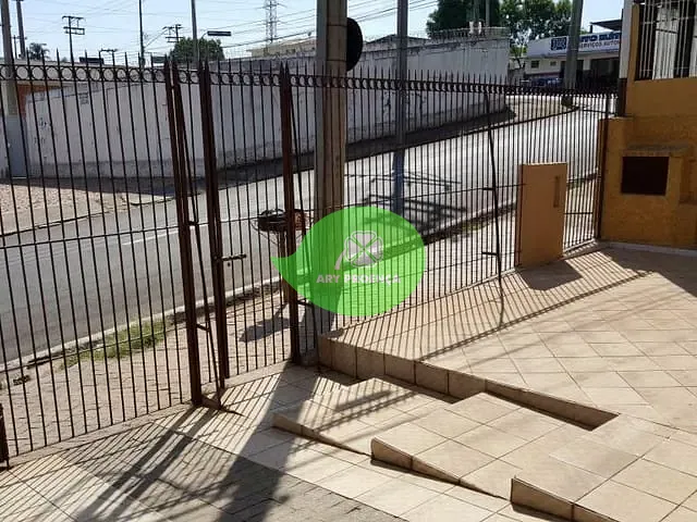 Casa com 300m² 3 quartos e 2 banheiros, à venda, no bairro Jardim Vera Cruz em Sorocaba