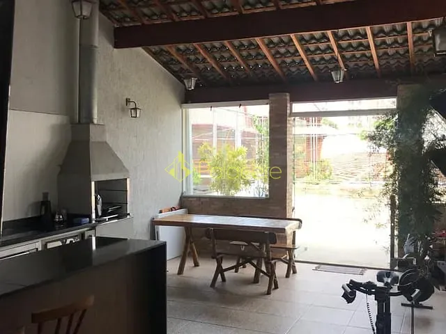 Casa com 120m² 3 quartos e 1 banheiro, à venda, no bairro Jardim das Nações em Taubaté