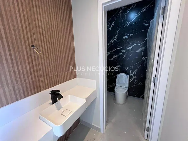 Casa com 315m² 3 quartos e 5 banheiros, à venda, no bairro Chácaras Residenciais Santa Maria em Votorantim