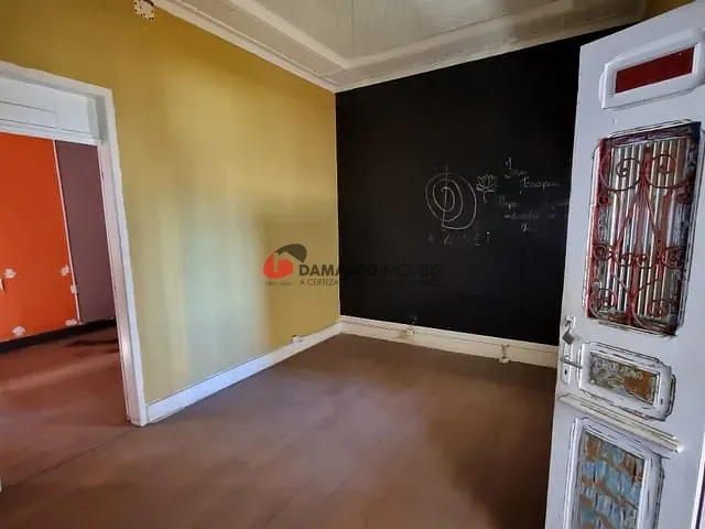 Casa com 308m² 2 quartos e 2 banheiros, à venda, no bairro Santa Paula em São Caetano do Sul