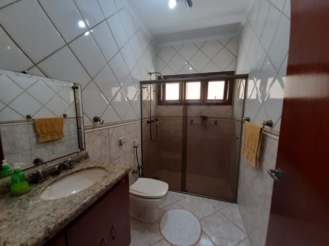 Casa com 265m² 3 quartos e 3 banheiros, à venda, no bairro Crispim em Pindamonhangaba